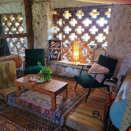 Nomads Glamp Hostel Bled Bagian luar foto