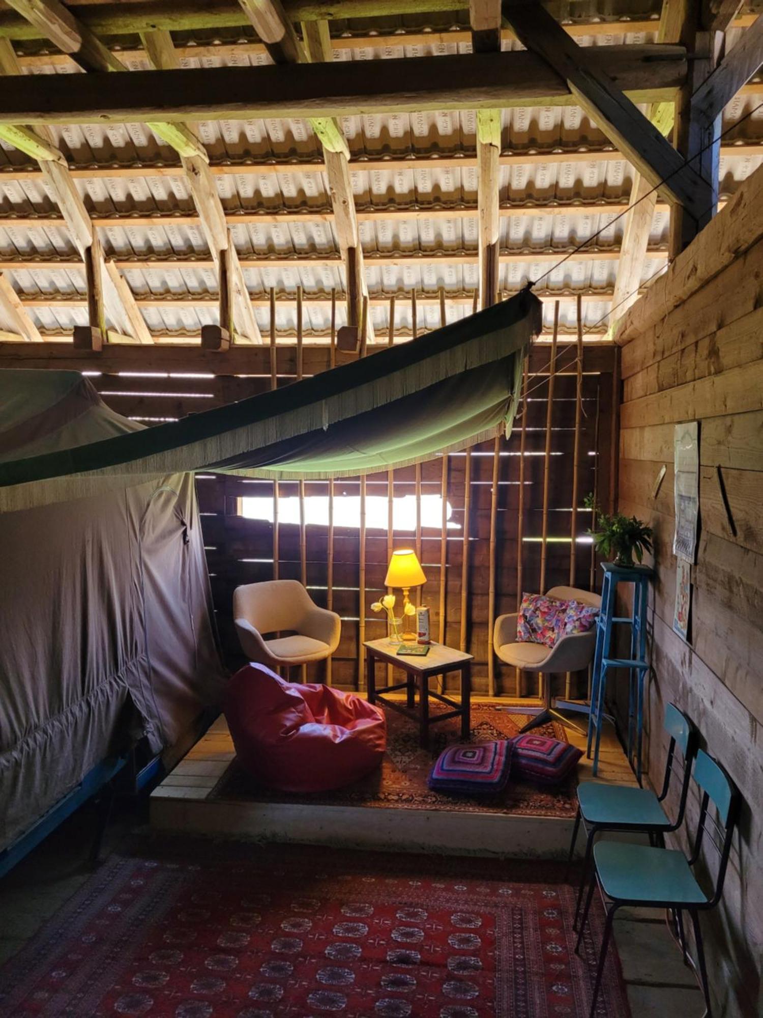 Nomads Glamp Hostel Bled Bagian luar foto
