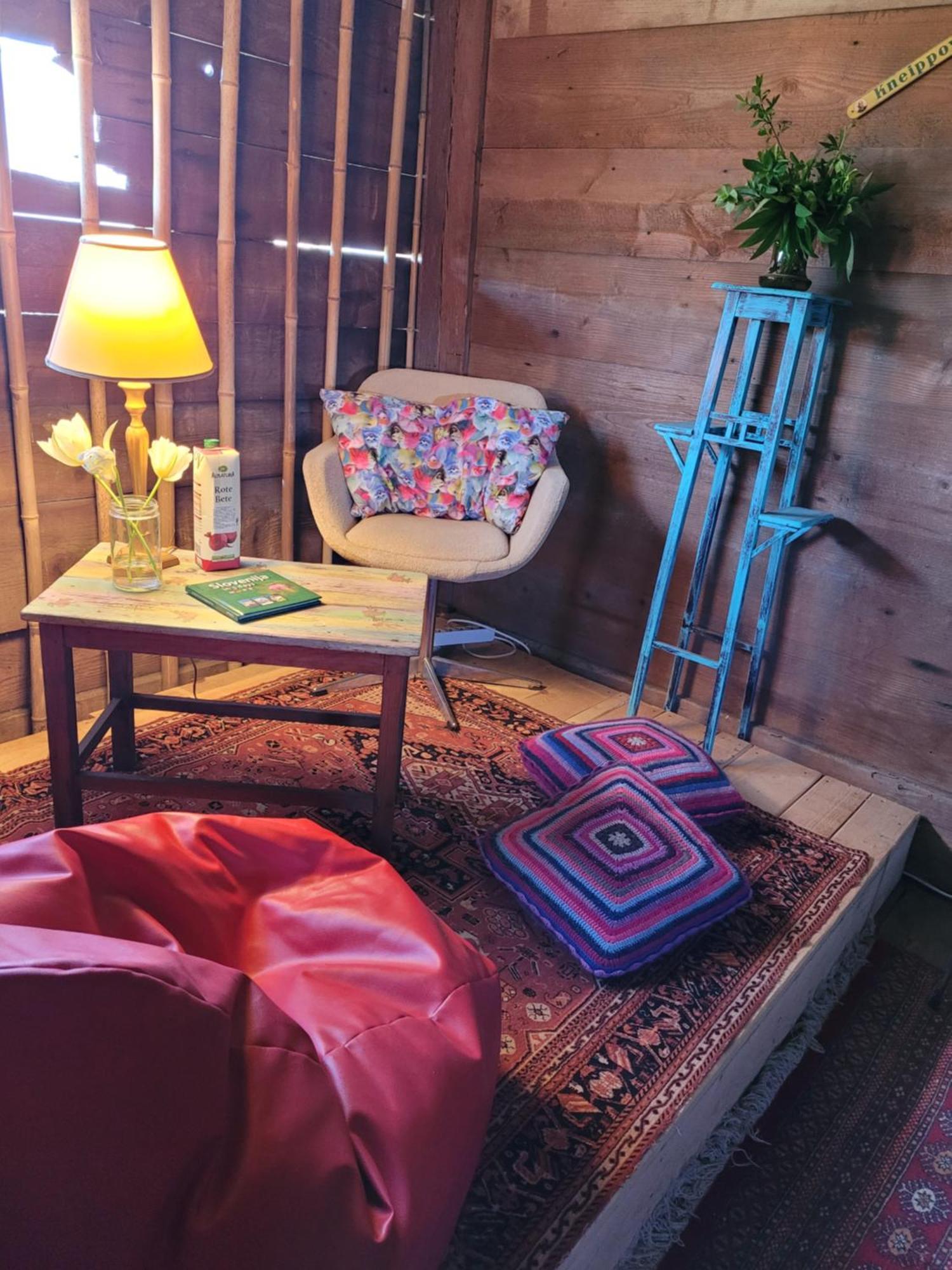Nomads Glamp Hostel Bled Bagian luar foto