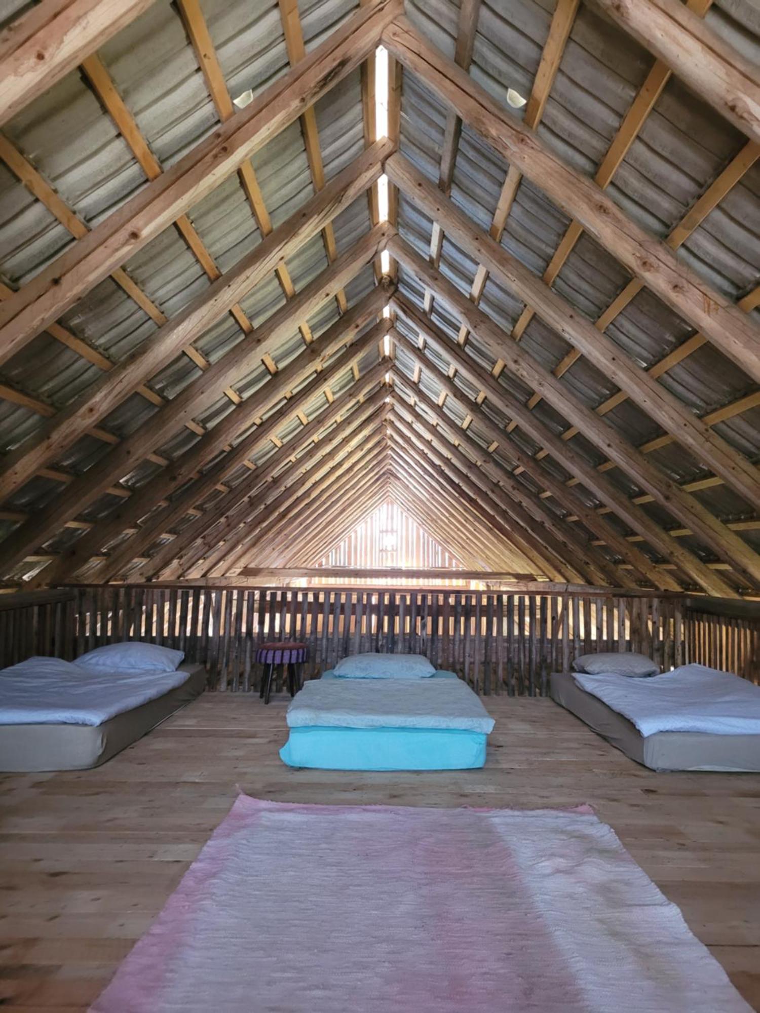 Nomads Glamp Hostel Bled Bagian luar foto