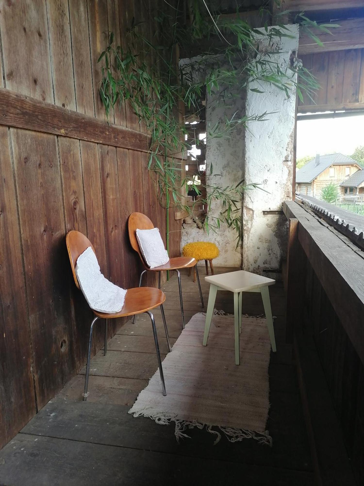 Nomads Glamp Hostel Bled Bagian luar foto